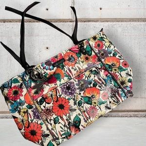 SAKROOTS COATED FLORAL TOTE L9xD12xW5